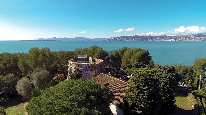 Vue sur la Méditerranée depuis le plateau de la Garoupe